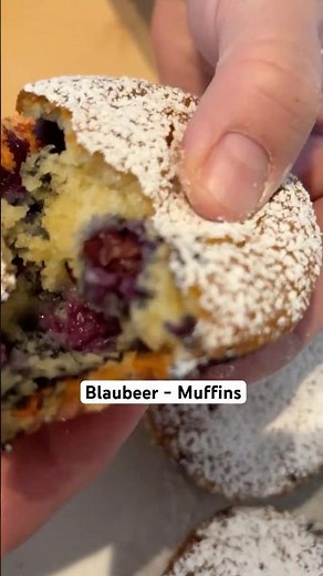 Einfache und saftige Blaubeer - Muffins! #backen #schnellundeinfach #blaubberen #muffins