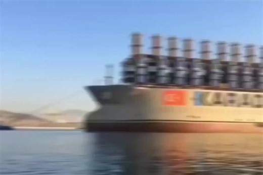 🇹🇷🇬🇭 A single Turkish ship anchored off Ghana's coast generates over a quarter of the country's electricity.The MV Karadeniz Powership Osman Khan is 299 meters long and pumps out up to 480 MW of power.It has been doing this since 2017.No power plant to build. No years of construction delays.Karpowership, the Turkish private company behind it, has quietly turned this model into a global business, deploying floating plants to countries with chronic energy deficits across Africa and beyond.Afri