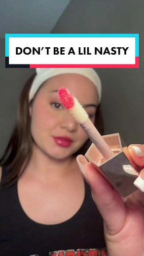 Makeup Cleaning Tips and Hacks: Easy Ways to Keep Your Gloss Clean