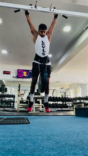 Weighted pull-ups looking different 💪 #gym #strength #training