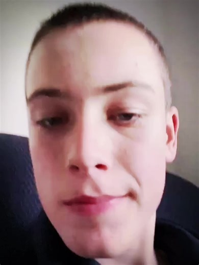 Huxly’s fan page (@huxlysfanpage)’s videos with original sound - Huxly’s fan page