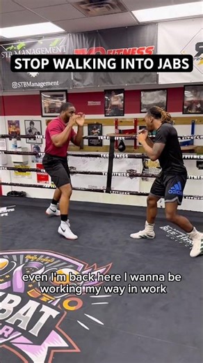 This Is How You ACTUALLY Get on the Inside #boxing