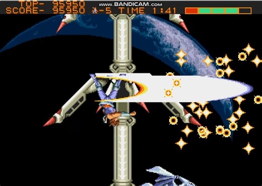 Strider ( Sega Genesis / Arcade) Trong tương lai u ám năm 2048, Strider đặt bối cảnh trong một thế giới nơi một kẻ độc tài bí ẩn được biết đến với cái tên "Grandmaster" thống trị. Hiryu, thành viên trẻ tuổi nhất từng được xếp hạng A cực cao của tổ chức các điệp viên ninja công nghệ cao được biết đến là "Striders", đơn độc được giao nhiệm vụ ám sát Grandmaster. Cái này cũng giống Ninja Kage nè ,boss giống trong contra :D | Hội những người thích hoài niệm