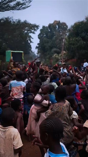 20K views · 1.2K reactions | Snel Écran Géant Officiel l'homme fort  sensibilisation système maison par maison ✊ rendez-vous ce dimanche au stade ️ kashala bonzola  | Delphin mukendi TV | Facebook