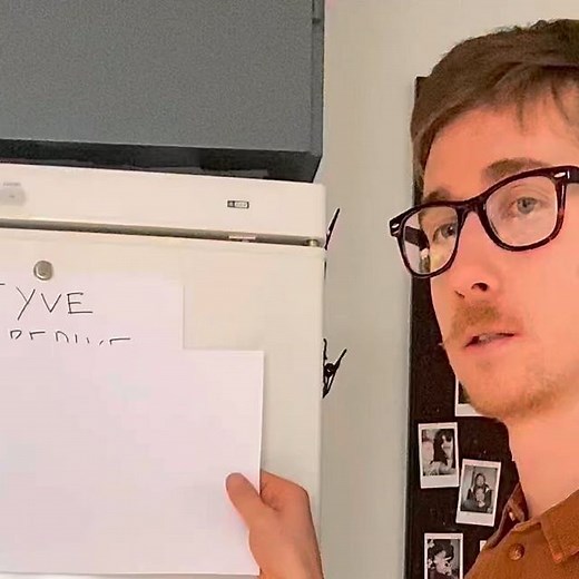 Finn Aldén-Joyce on Instagram: "Underbart system  Dedikerad till @siimonmartinsson  #danmark #denmark #språk #räkna #svenskhumor"