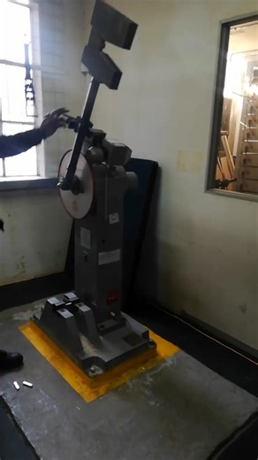 HOW TO PERFORM IMPACT CHARPY V-NOTCH TEST AT ROOM TEMPERATURE IN METALLURGICAL TESTING LABORATORY