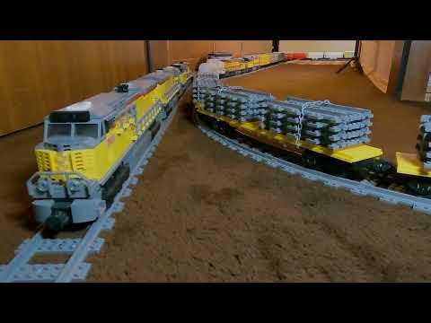 LEGO / BuWizz - A long and heavy manifest freight train moved by 5 Union Pacific locomotives