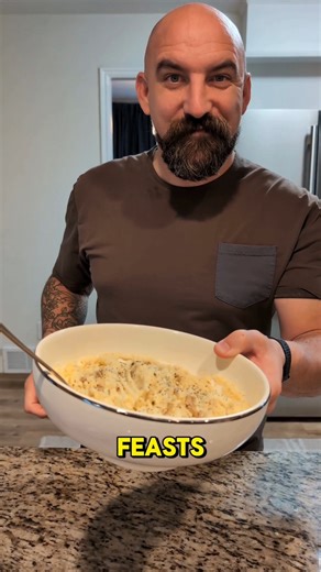 46K views · 579 reactions | Simple and crowd-pleasing. 凜癩 This no-fuss mashed Little Potatoes recipe comes together in a flash, no washing, no peeling, just straight to the delicious meal. Our naturally thin-skinned Little Potatoes blend right in for the creamiest, fluffiest mash! Perfect for celebrations, holidays, or just when you need comfort on a plate. Check out the recipe here: https://bit.ly/4p9G50o | The Little Potato Company | Facebook