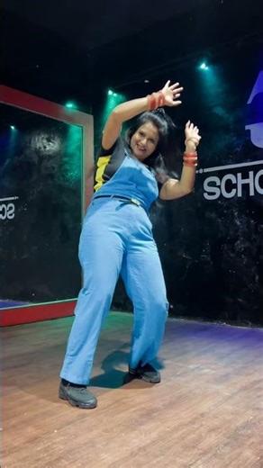 chudi jo chamke hatho mein #dance #chudijokhanake #chudi #hiphop #oldhindisongs