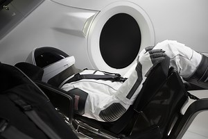 SpaceX and Space Adventures plan to send customers on high-flying space trips