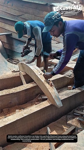 Master Craftsmen Build a Wooden Boat by Hand – Satisfying Precision You Must See!
