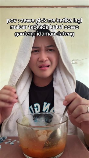 Kisah Cewe Pick Me di Kantin Ketika Ada Kak Kevin