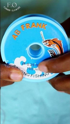 How to thread a beading needle in simple steps.