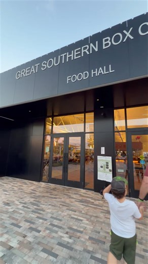 Trying Burgers at Eighty Twenty | Great Southern Box Company Orlando