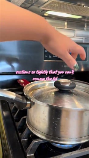 #potcare #teflon #calphalon #stainlesssteelpans #unstucklid #unstuck #kitchenhack #cookingtips