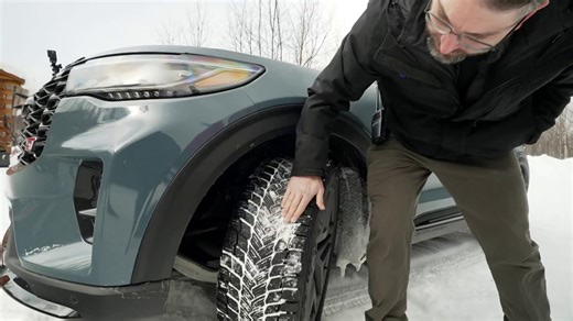 Tips for driving safely in dangerous snowy conditions