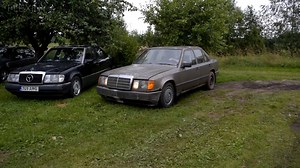 1M views · 8.3K reactions | #Old_Benz_Never_Die <3 شاهــد تـشـغـيـل وقــيـادة سـيــارة مــرسيـدس W124 1988 مـهجــورة ومـتــروكة مــنــذ 16 عــام !!! 1988 Mercedes-Benz w124 200D Test Drive After 16 Years | Jordanian Mercedes Club | Facebook