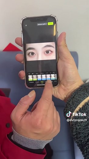 Stunning 3D Animated Wallpaper for iOS 26