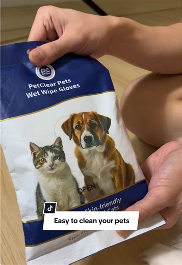 Bath time doesn’t have to be stressful. These Pet Wipes Gloves are designed to help you clean your pet easily without water. ✔️ Thicker than regular wipes ✔️ Double-sided texture for better contact ✔️ Moist, non-sticky feel ✔️ Helps keep your hands clean Suitable for everyday cleaning of cats and dogs. #petwipes #petwipesgloves #petcleaning #pethygiene #dog
