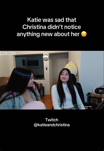 She needs to pay attention more 😡 twitch - Katieandchristina #wlw #twitch #streamer #katiexchristina #wlwcouple