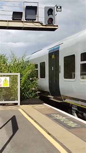 Class 458/4 Departing For London Waterloo