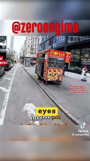 Bike VS stupidity (Not my video) #nyc @ZeroEnigma