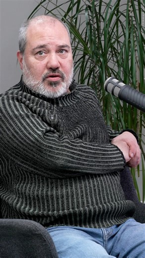Ricardo Peñafiel analiza el cambio de ciclo político en América Latina y explica cómo emerge una nueva derecha autoritaria que cuestiona el Estado de derecho, los derechos humanos y la democracia, presentándolos como obstáculos frente a la inseguridad. | Cristian Rex Sanchez