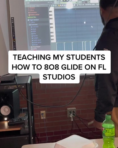 Teaching Students How to 808 Glide on FL Studios