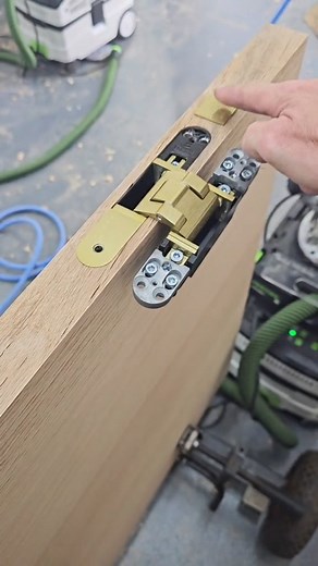 The Lockcarpenter ®️ | 💥 Installing Tectus 340 concealed hinges into Oak doors using the TIDY TRADIE Router Jig 2.0 👌 ▪️ Do you like to work clean and precise... | Instagram