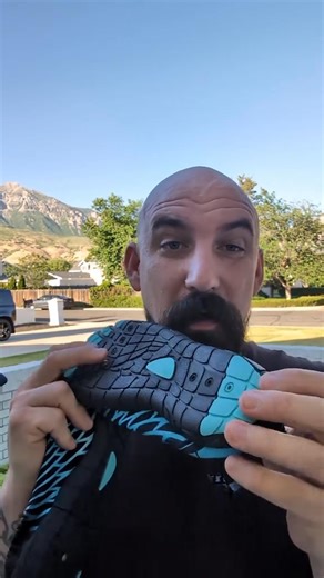 🦶 Foot and joint pain don’t have to be part of getting older. Discover the difference of barefoot support. Most shoes squeeze, lift, or misalign your feet — causing pressure, pain, and fatigue. LITE Barefoot Boots are designed differently. Created with podiatrists, they let your feet move as nature intended — freely and comfortably. ✅ Promotes natural walking posture ✅ Reduces joint & heel pain ✅ Keeps your feet warm through every season 💬 “I used to come home with sore feet. Now, I can walk f