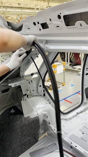 695K views · 9.5K reactions | Installation of the car's air conditioning compressor & Installation of the seal before leaving the factory. #auto #mechanic #mechanic #automotive #mechaniclife #mechanicsteve #cars #carsproduction | Mechanic Steve | Facebook