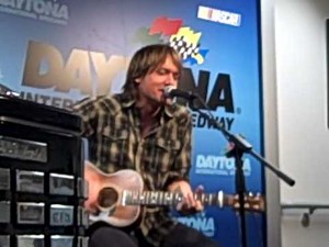 Keith Urban Sweet Thing at DIS