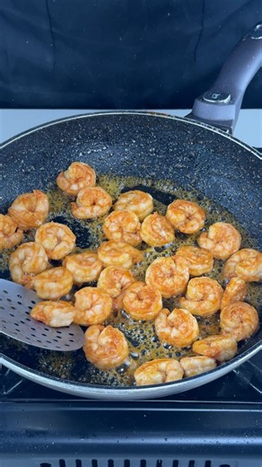 32K views · 246 reactions | A unique pasta dish that will win you over: shrimp in Alfredo sauce. | Top Recipes | Facebook