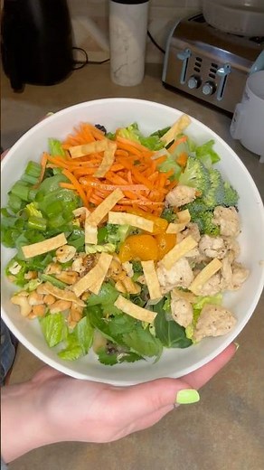 easy asian salad at home 🥕🍊 so fresh & sooo good