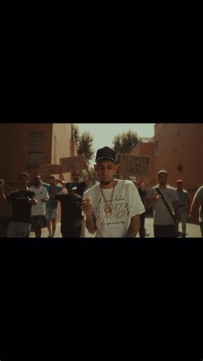 #RIPMiNegraYocasta👼🏾💖 on Instagram: "Ponte De Pie🔥 Ya está disponible el primer videoclip de mi álbum “DePataNegra” prod. por @santo_dinasty y el video a cargo de @joaquincastro.f @lareviewcamera @yourbestcover gracias a to la gente de orcasitas y el corito de la 042 que hizo posible este proyecto❤️"