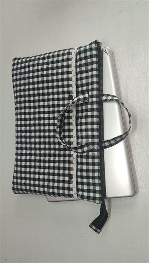 195K views · 1.3K reactions | DIY Laptop Bag #upcycle #diy #trending #fbreels #bag #diyprojects #handmade #crafts #diycrafts #diycraft #quilt #patchwork #upcycling #fbpost #fbviral #viral #craft #sew #handmadecrafts #sewing | DIY Cheng | Facebook