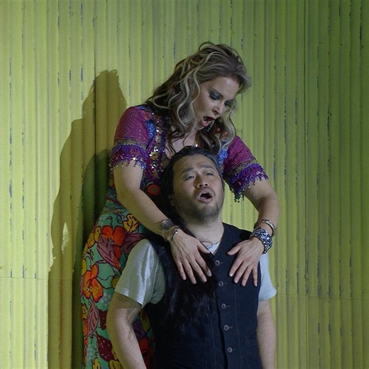 A voice that disarms and deceives 🎶 In Samson et Dalila, Dalila’s aria ‘Mon cœur s’ouvre à ta voix’ unfolds with seductive calm, her music drawing Samson ever closer as she seeks the secret of his strength. Discover the power, passion and betrayal at the heart of Camille Saint-Saëns’ operatic drama as it returns to our Main Stage this May. 🎥 Elīna Garanča and SeokJong Baek | Royal Ballet And Opera