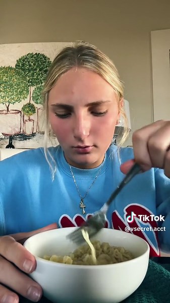 this is boring #fyp #food #burp #jellybeansweets #mukbang | burp