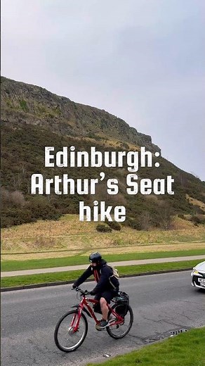 Hiking up Arthur’s seat in Edinburgh, Scotland 🏴󠁧󠁢󠁳󠁣󠁴󠁿