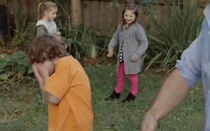 【耳光侠】HandClap原版MV 记不住歌名的进来学习！