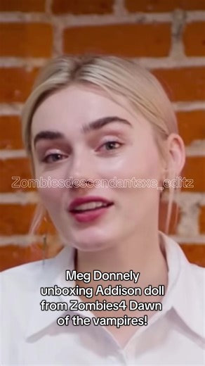 @meg unboxing her Addison doll from @disneyzombies 4 :dawn of the vampires🧛🧟#xybca #fyp #viral #goviral #unboxing Disneystore
