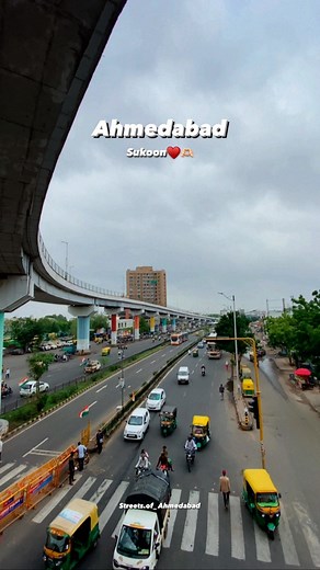 Streets of Ahmedabad on Instagram: "Ahmedabad ♥️🫶🏻📍 . . Follow @streets.of_ahmedabad Don’t repost 🚫 Post by #ahmedabad #kakariya #ahmedabadfood #ahmedabad_instagram #ahmedabaddiaries #ahmedabad #gujarat #worldheritage #kalupur #atalbridge #explorepage #explore #skoonmaclothing #instagood #swarg_kedarnath1 #love #rivarfantahmedabad #rivarfront #riverside #viral #explorepage"