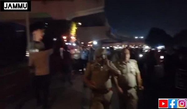 PHE Daily Wagers Nai Nekali Mashal yatra Regularisation , Pending Wages, Aur Minimum Wages Act Lago Karne Ki Kar Rahe Maang. | News Sehar India Live