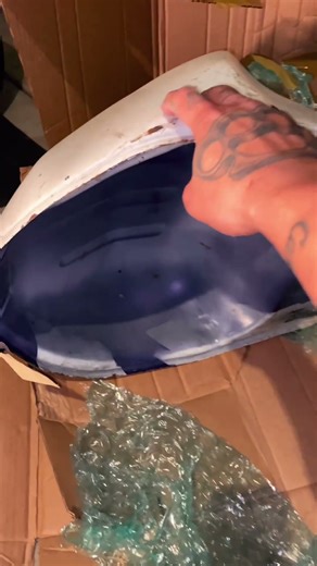 Finally found a 2003 GSX-R 1000 tank. It’s hard to come by these, especially one that isn’t trashed.