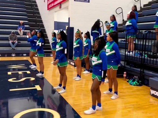 Let’s work 💚 #cheerleading #cheer #fyp #basketballcheer