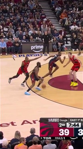 HARDEN SAW THAT OVER THE DEFENDER?! 😳 #shorts