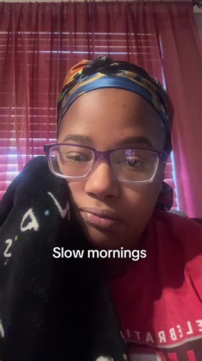 Monday morning! Getting up every morning to do this rinse is getting old!! I am so TIRED! However the pain is minimal this morning so I’m thankful. #septoplastyrecovery #sinusrelief #thankfulgratefulblessed #momlifebelike