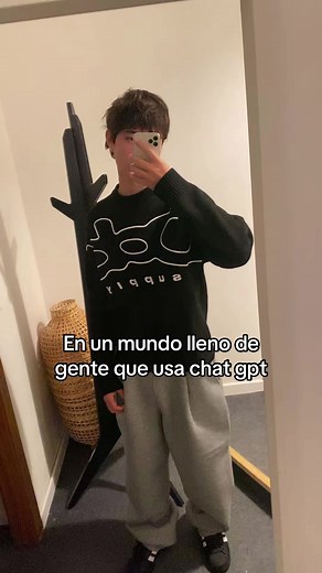 En un mundo lleno de gente que usa Chat GPT