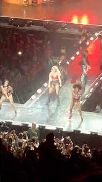 Britney performing Stronger = chills every time 💫💪