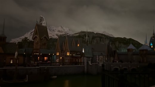 Dphile on Instagram: "💫 Découvrez l’annonce officielle de la date d’ouverture de Disney Adventure World et World of Frozen avec un spectacle nocturne inédit animé par Anna et Elsa depuis l’extension du parc ! https://www.disneyphile.fr/disneyland-paris-date-ouverture-disney-adventure-world-frozen/"